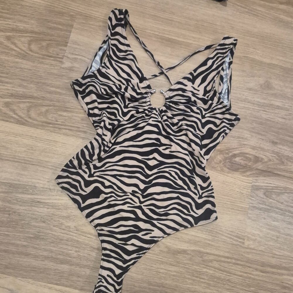 Rue 21 Zebra Bodysuit Small